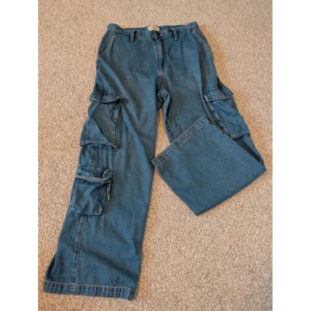 Universal Thread Goods CO Fair Trade Certified Factory Size 10R